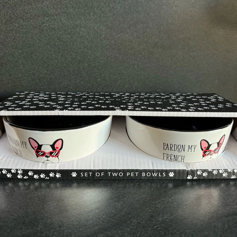 New In Box Pardon My French Set of 2 Ceramic Dog Bowls